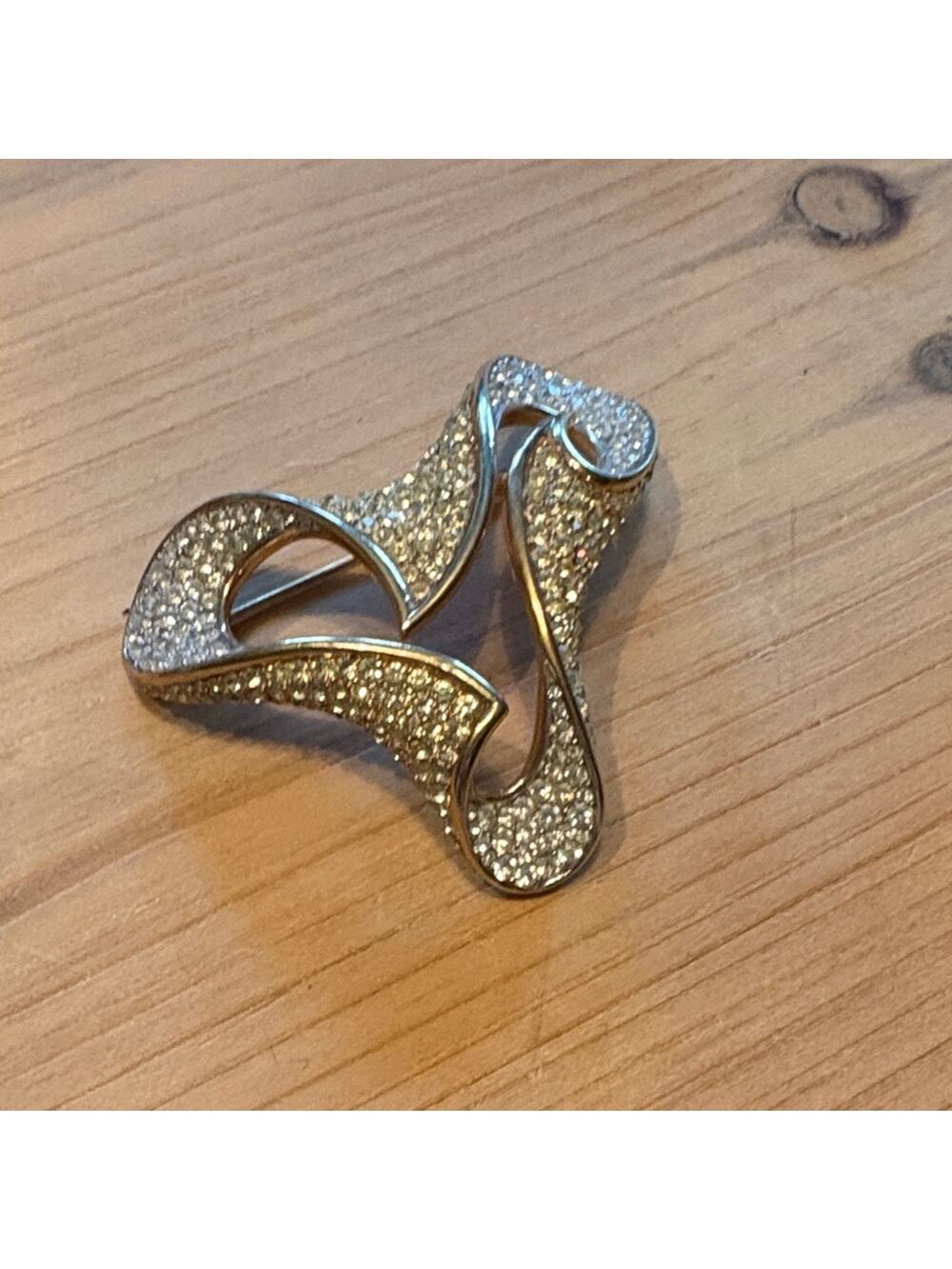 Crown Trifari Vintage Gold Clear Pave rhinestone abstract swirl brooch pin